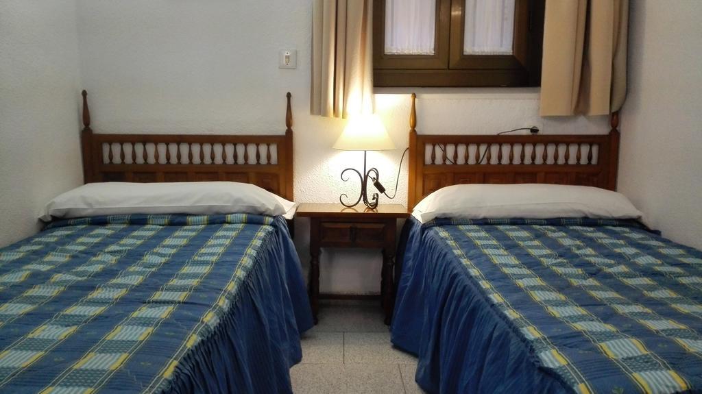 Pension Ciudad Navarro Ramos กรานาดา ภายนอก รูปภาพ