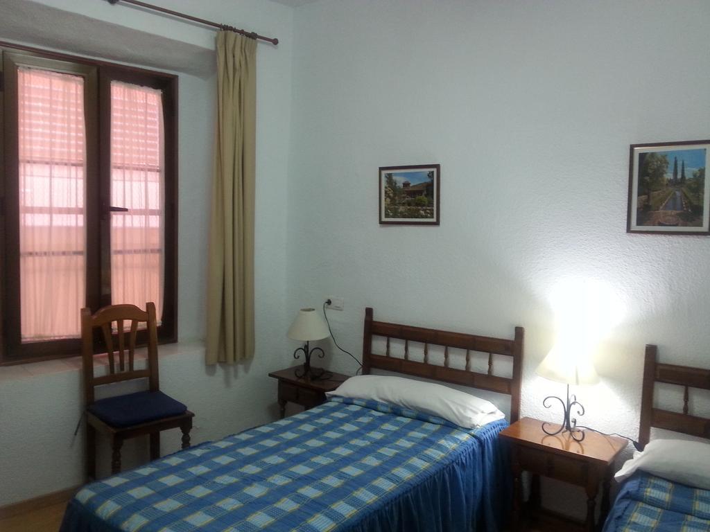 Pension Ciudad Navarro Ramos กรานาดา ภายนอก รูปภาพ