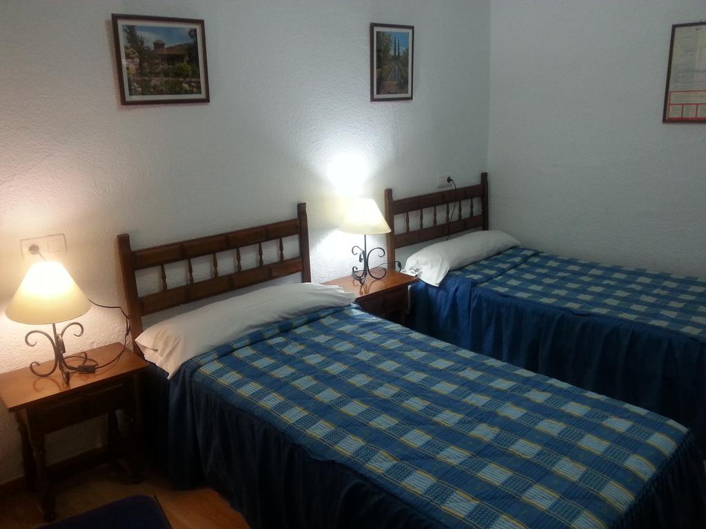 Pension Ciudad Navarro Ramos กรานาดา ภายนอก รูปภาพ