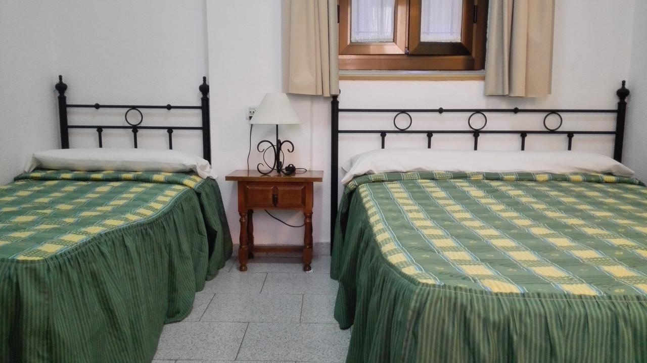 Pension Ciudad Navarro Ramos กรานาดา ห้อง รูปภาพ